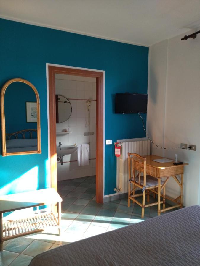 Albergo Il Biancospino Сирмионе Экстерьер фото
