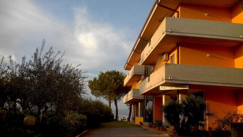 Albergo Il Biancospino Сирмионе Экстерьер фото