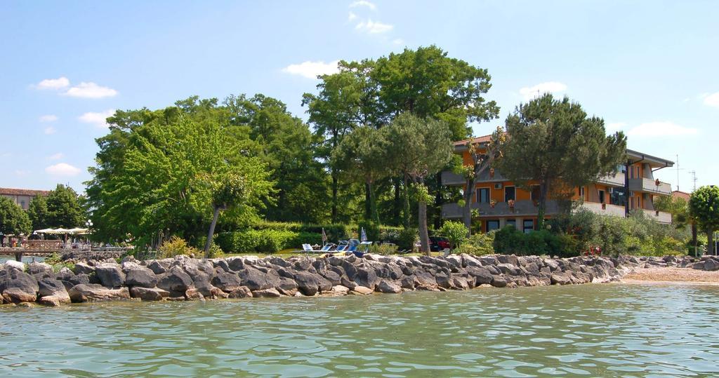 Albergo Il Biancospino Сирмионе Экстерьер фото